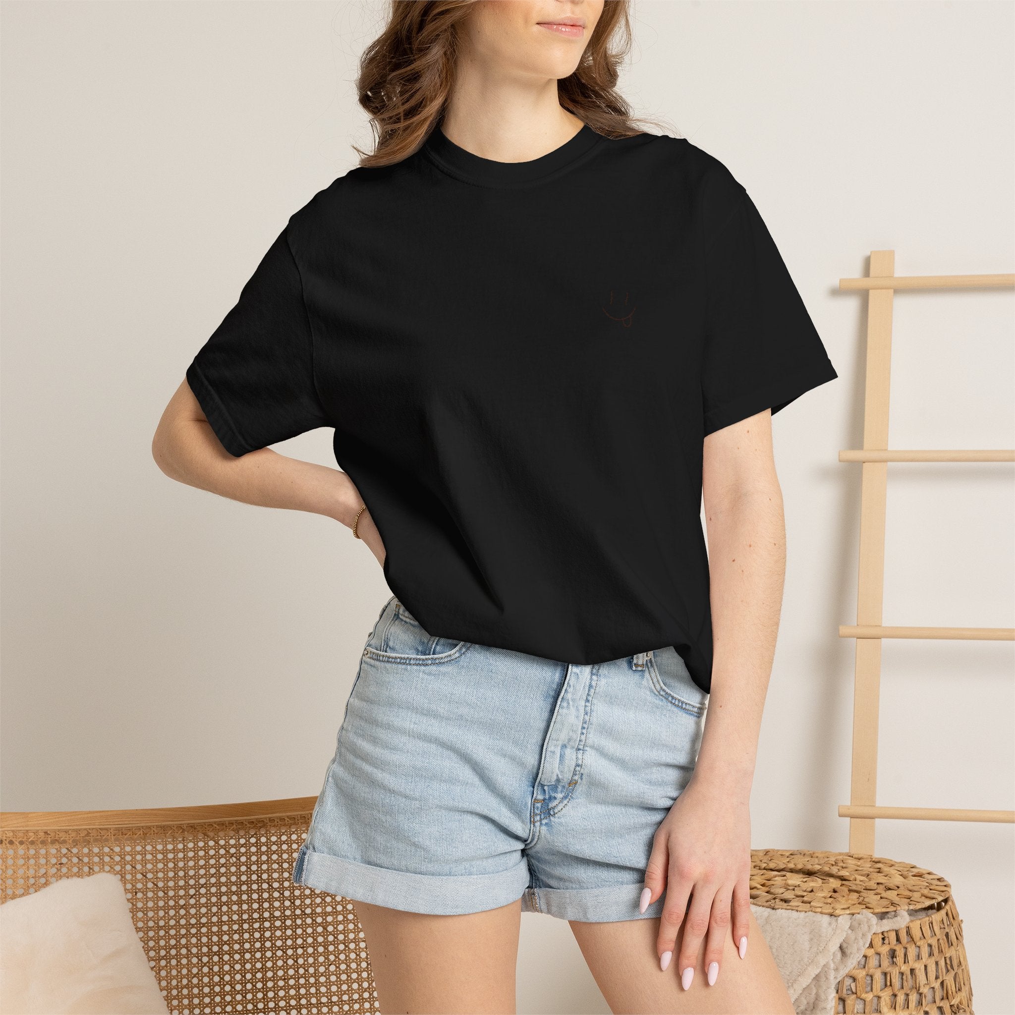 Hand-drawn Smiley Face Unisex Tee "SOCIAL BATTERY 1%"