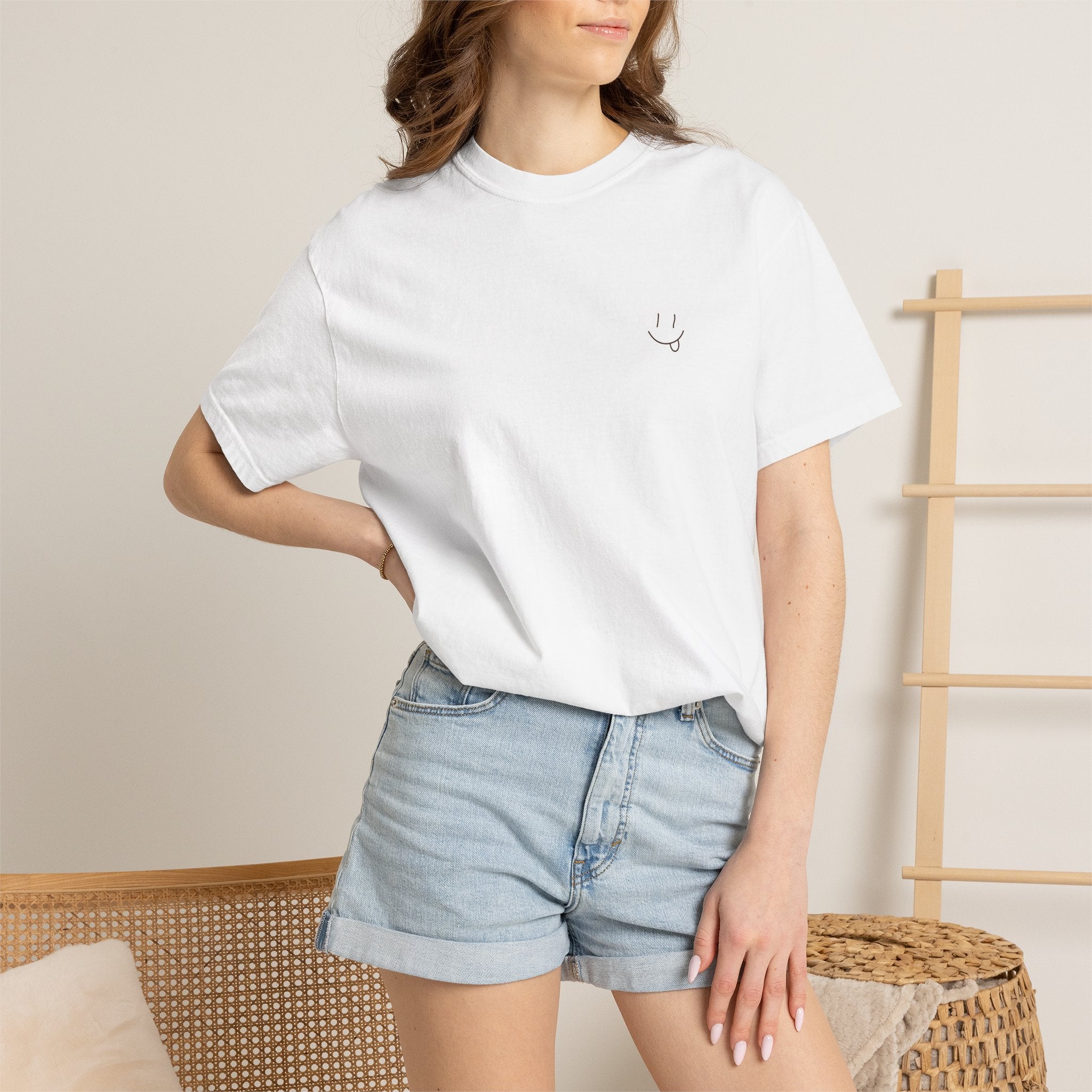 Hand-drawn Smiley Unisex Tee "GOOD MOOD"